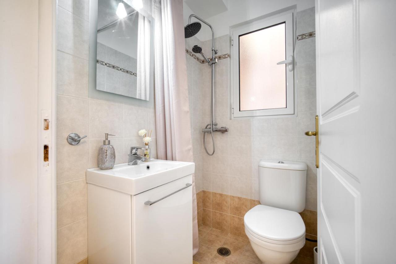 Sea & Mountain Apartment Close To Port And City Lávrion 외부 사진