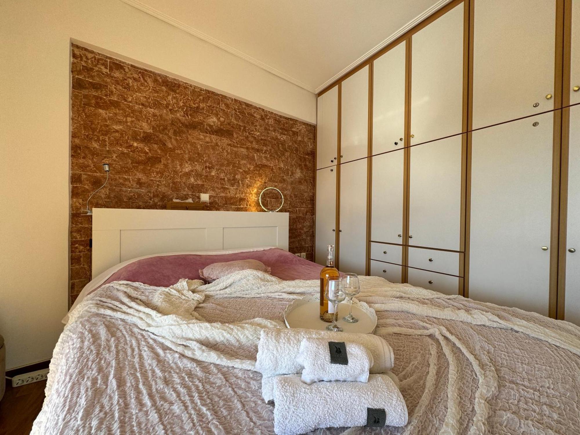 Sea & Mountain Apartment Close To Port And City Lávrion 외부 사진